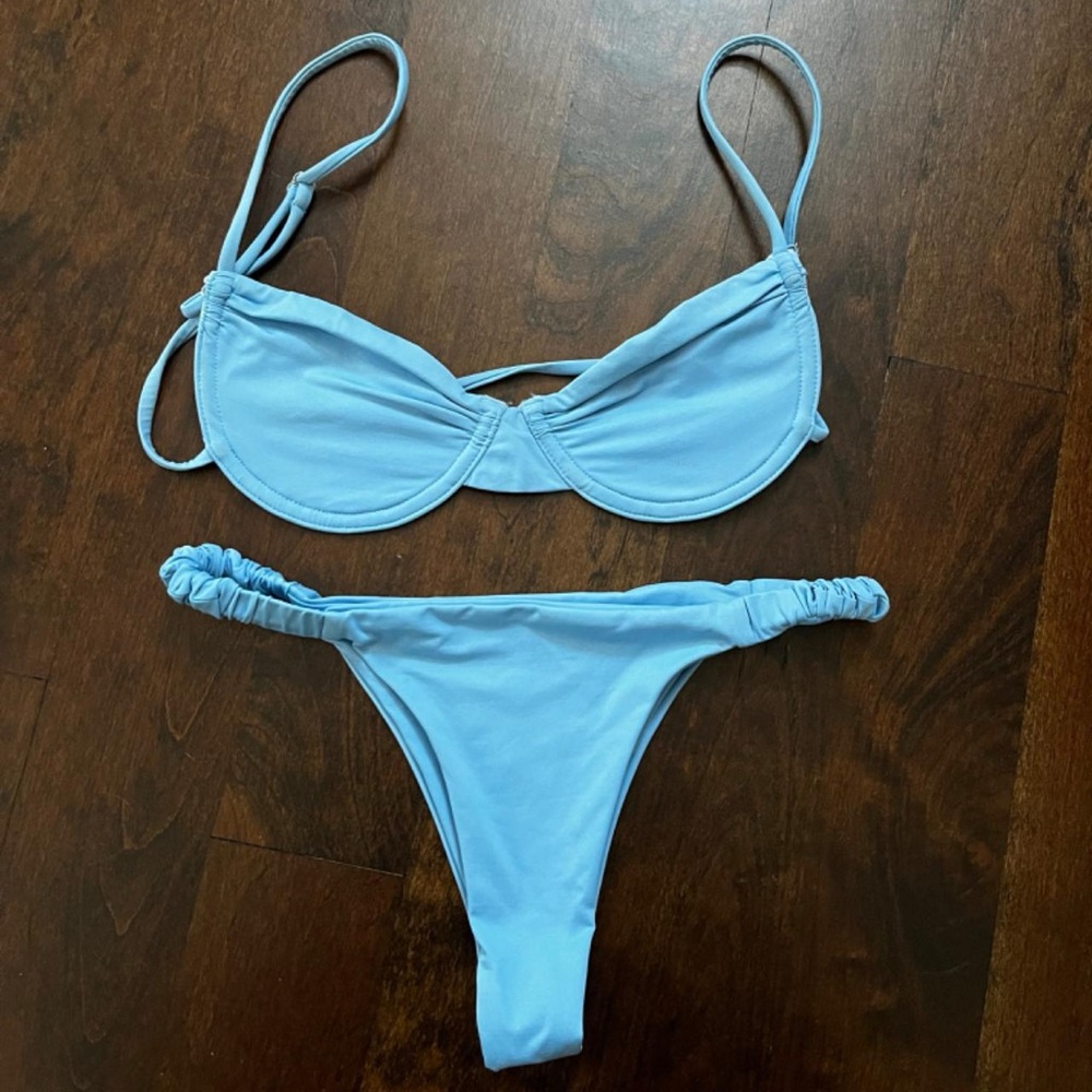 Frankie’s bikini set